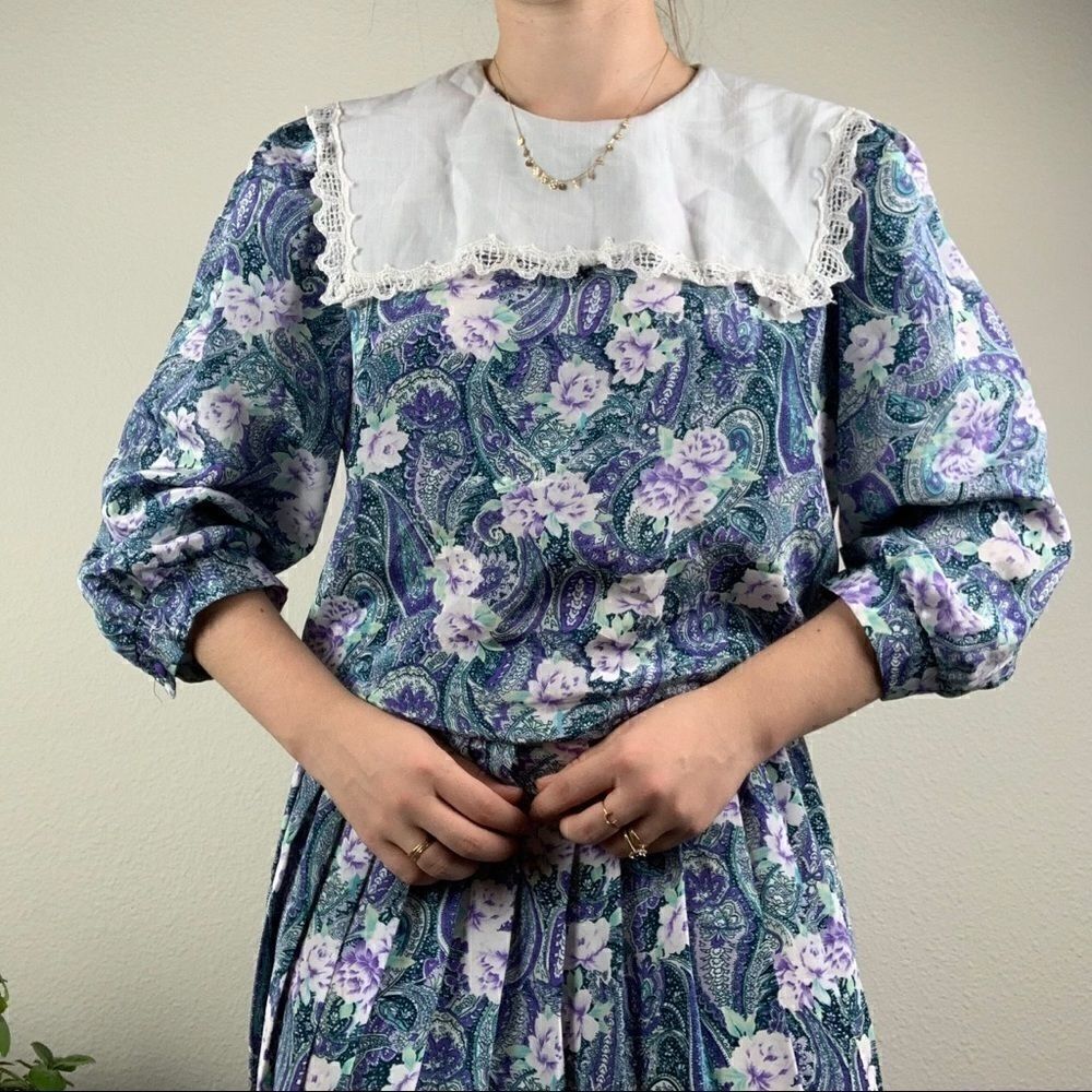 Vintage Women's 80s Lisa II Satin Pleated Blue Floral Paisley Midi Dress Size M